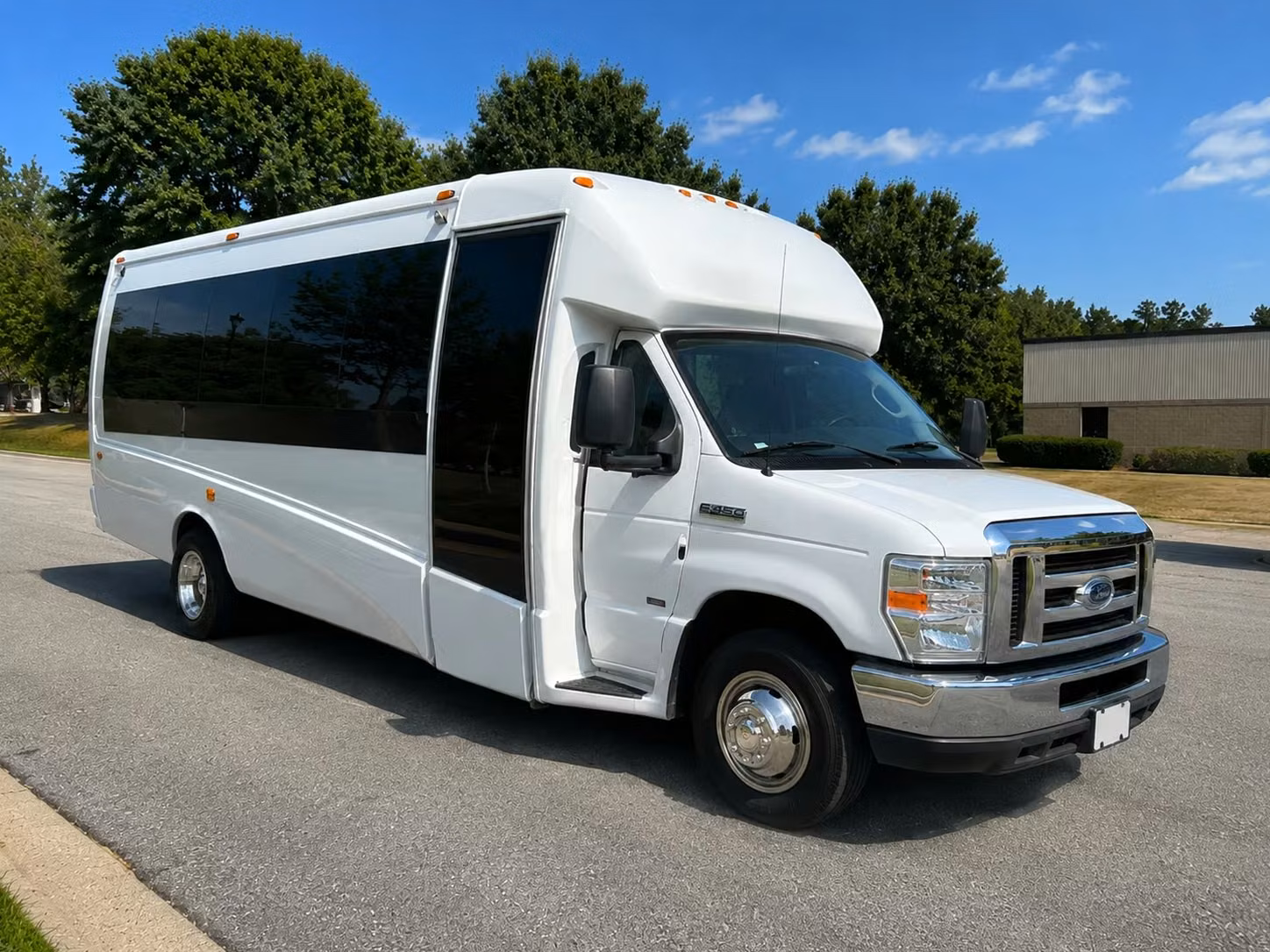 15 passenger minibus