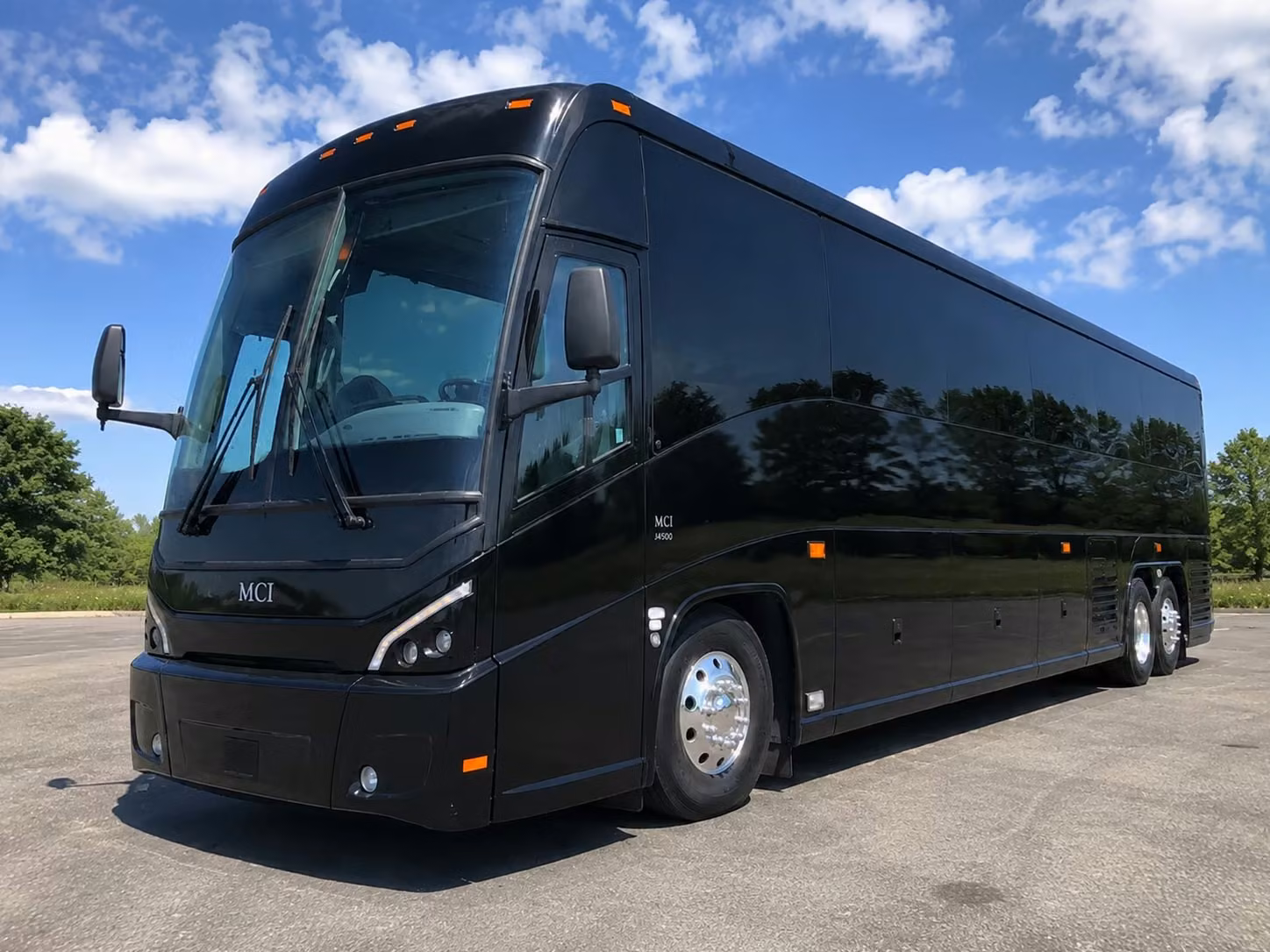 airport shuttle services between everett and sea tac or paine field