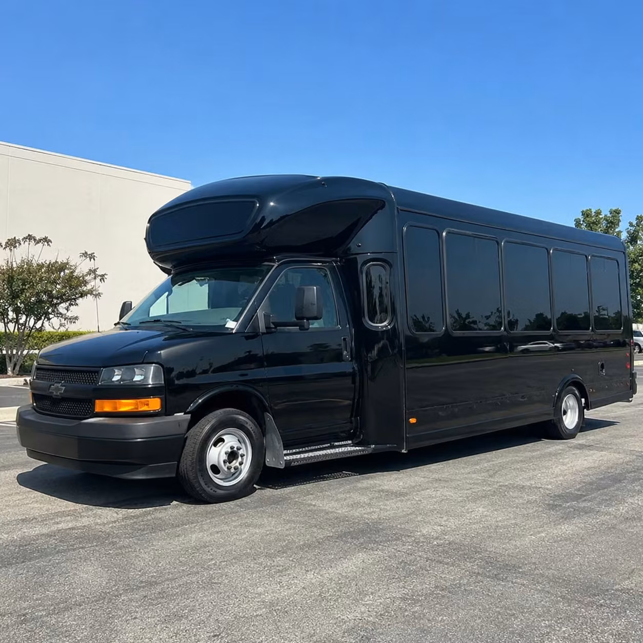 everett prom party buses ride together celebrate together