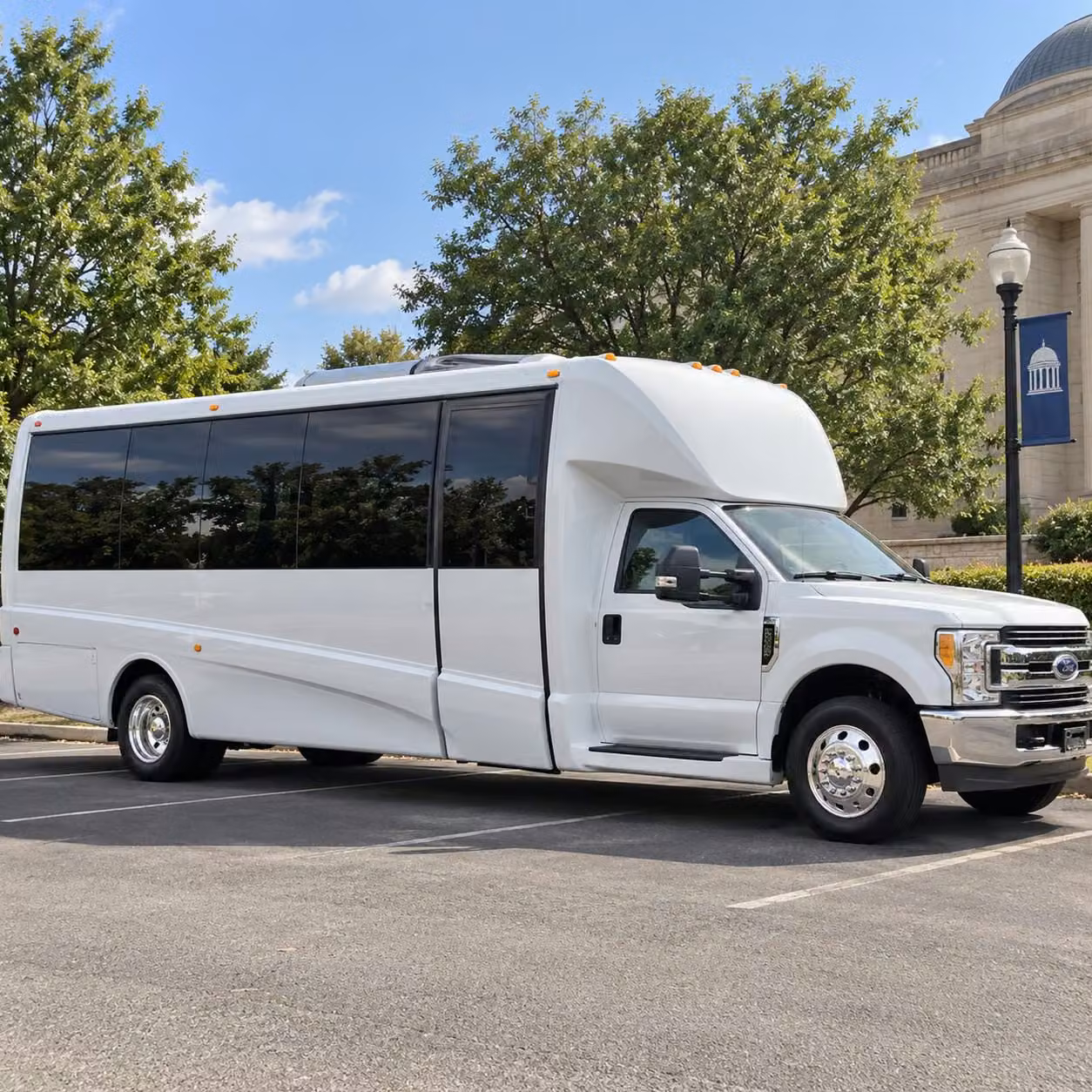 minibus rentals for smaller everett prom groups